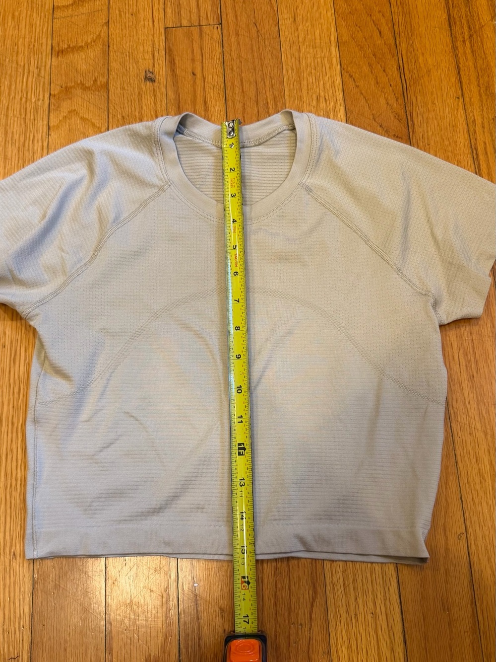 Lululemon Swiftly Tech Cropped Short-Sleeve Shirt 2.0 Size 6 - Picture 3 of 6